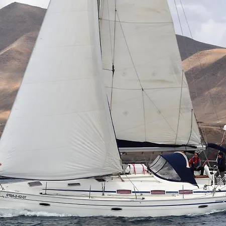 Alyne Botel Costa Teguise